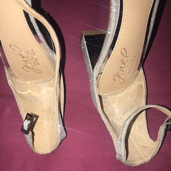New Jewel by Badgley Mischka Giona Block Heels - Picture 11 of 16